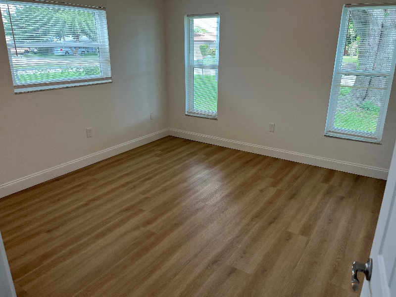 Building Photo - 6250 Cecelia Dr
