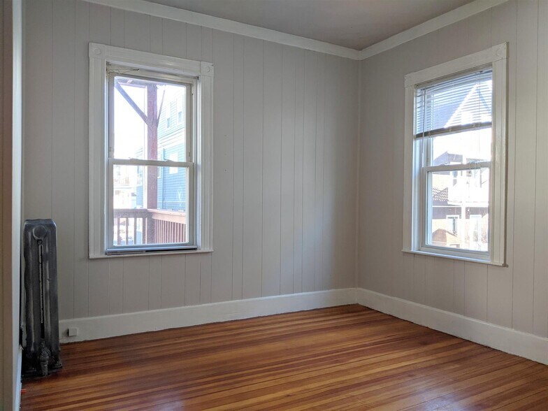 Building Photo - 25 Belknap St