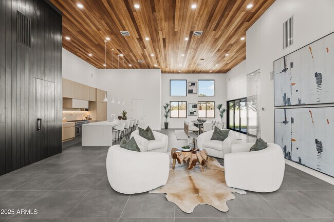 Building Photo - 5156 N 45th Pl