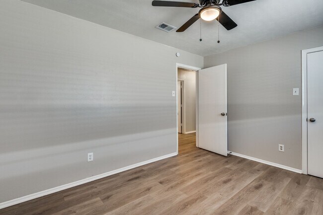 Building Photo - WANTED: Fresh & Newly Renovated Duplex • R...