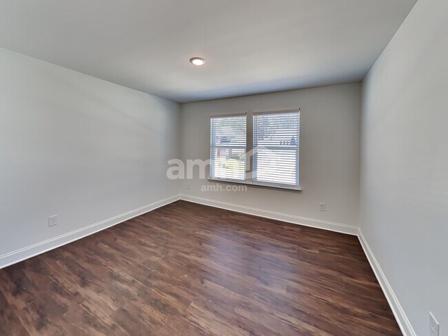 Building Photo - 5263 Blue Mountain Dr