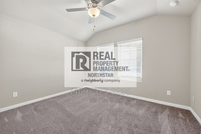 Building Photo - 2501 Real Quiet Dr