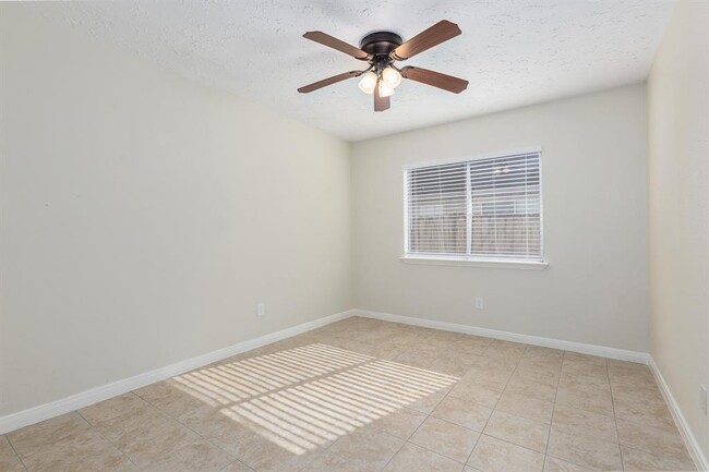 Building Photo - 5442 Garden Village Dr