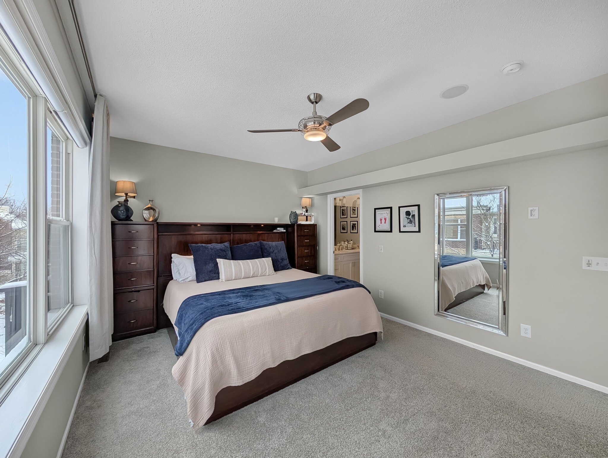 Building Photo - 29 4th Ave N