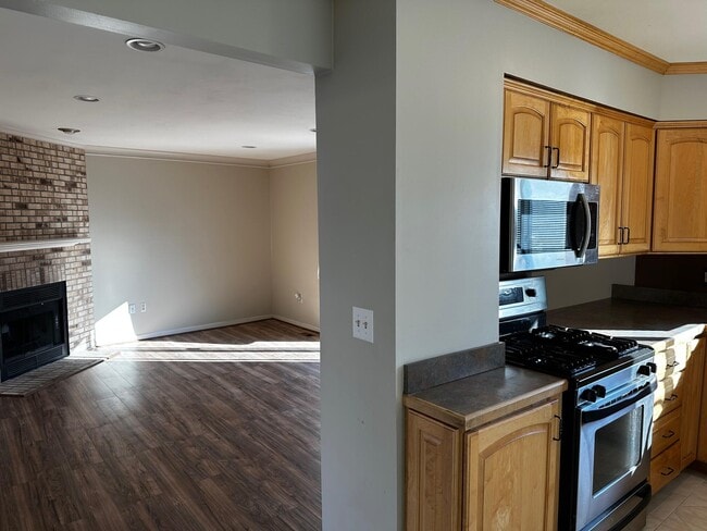 Building Photo - 41507 Simcoe Dr