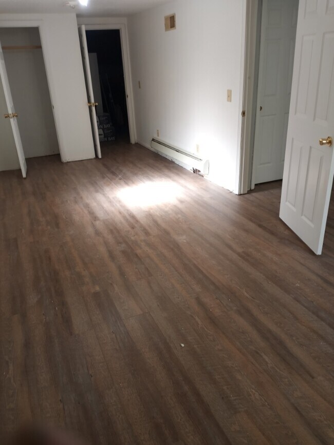 Building Photo - 305 S Vine St