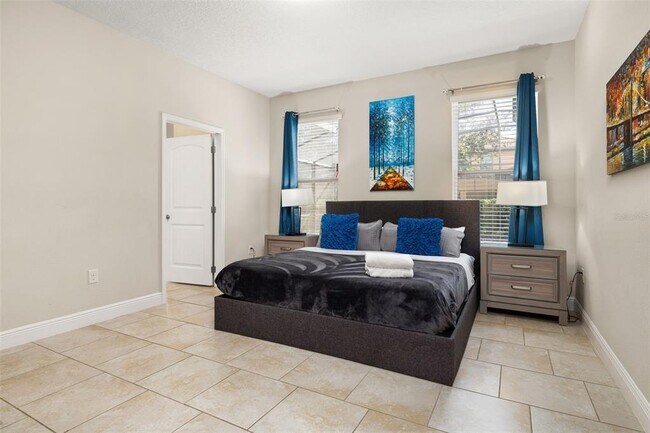 Building Photo - 5373 Oakbourne Ave