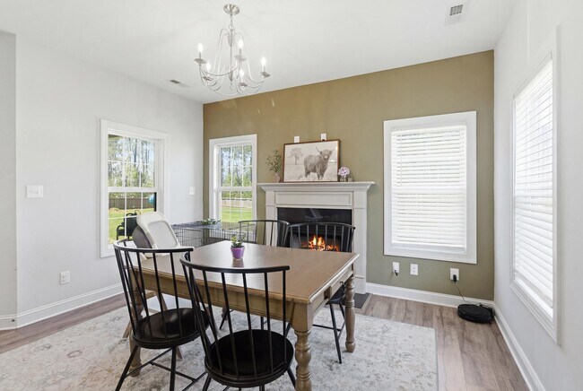 Building Photo - 2012 Snapper St