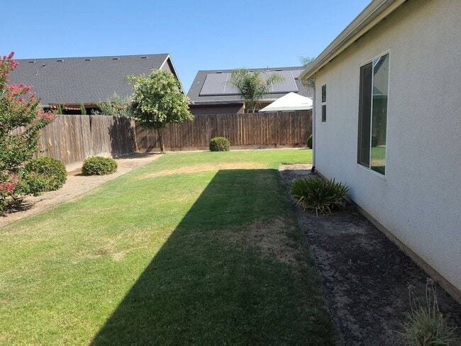 Building Photo - 2578 Bell Port Ave