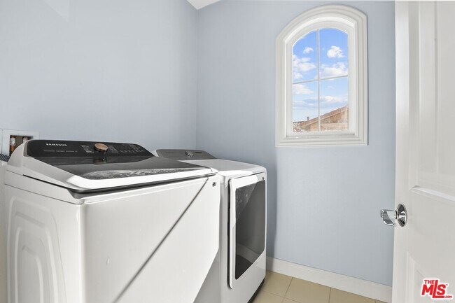 Building Photo - 11507 Verona Dr