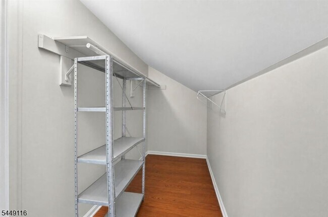 Building Photo - 94 Beverly Hl Ter