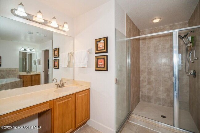Building Photo - 807 Mystic Dr