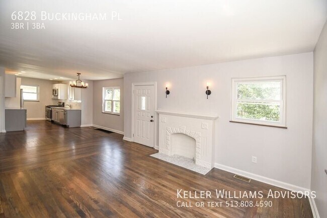 Building Photo - 6828 Buckingham Pl