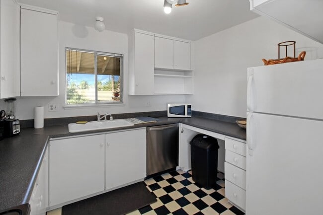 Building Photo - 77900 Michigan Dr