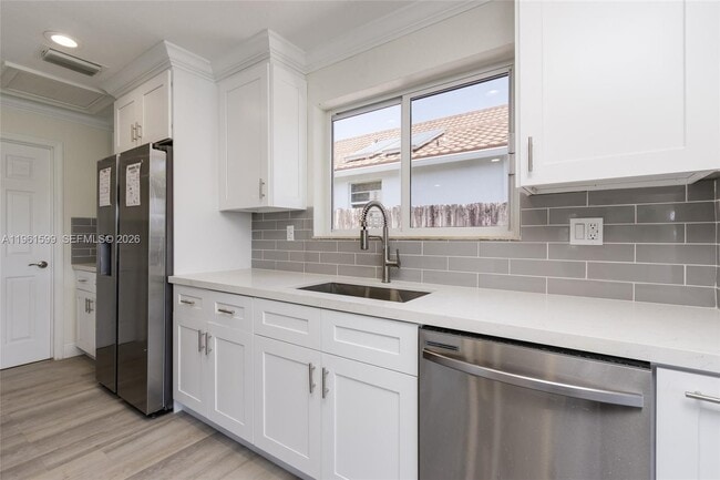 Building Photo - 922 Nautilus Isle