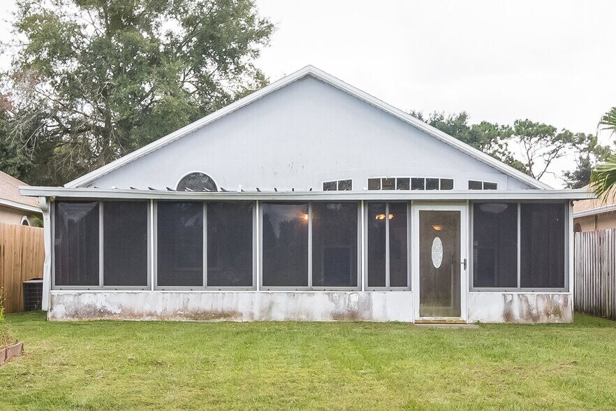 Building Photo - 10103 Richardson Ct