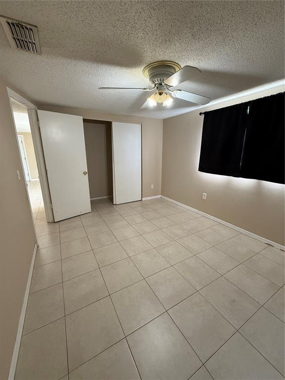 Building Photo - 6656 Knightsbridge Dr