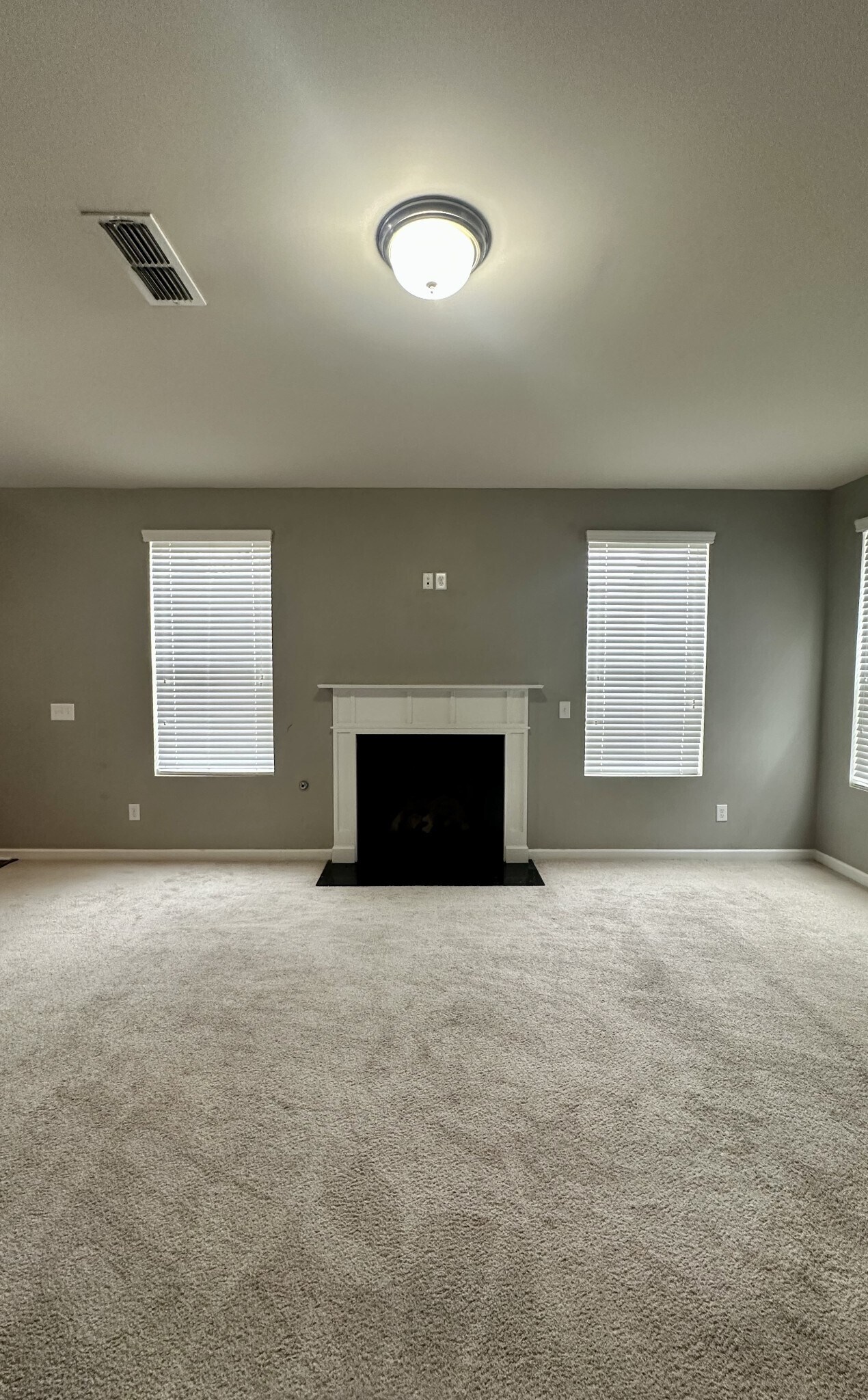 Building Photo - 4714 Venito St