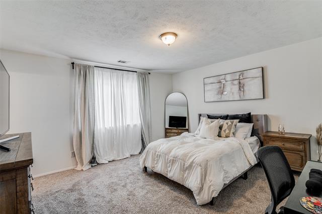 Building Photo - 6022 Highcrest Dr