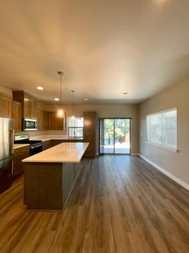 Building Photo - Flowing Water Way Duplex - 20138-FLOW-00