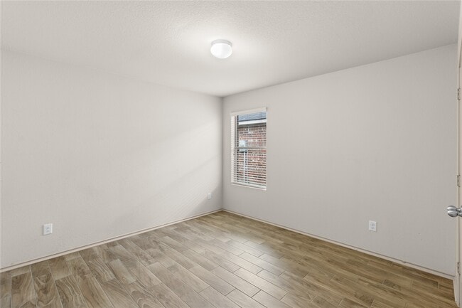 Building Photo - 2518 Montana Blue Dr