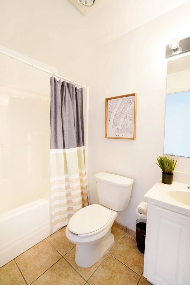 Ribbon Place - Student Housing - Bathroom - Ribbon Place