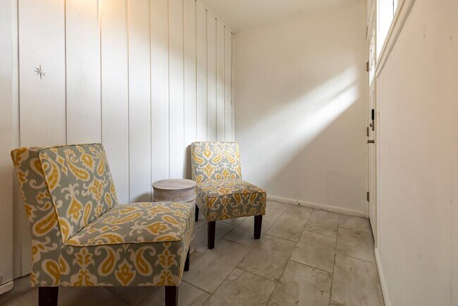 Building Photo - 2865 Bandera Hwy