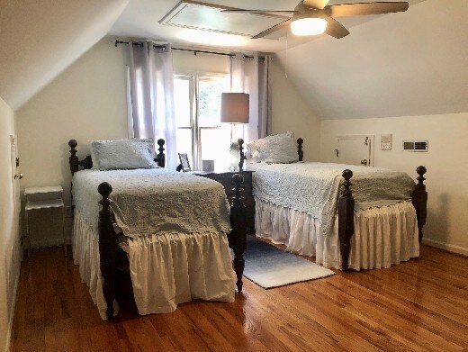 Building Photo - $2250 Furnished 2-Bed Guesthouse w/ Pool