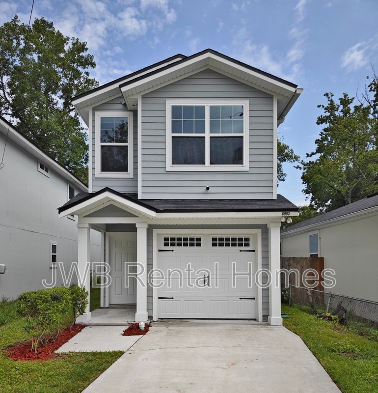 Building Photo - 8953 Cocoa Ave