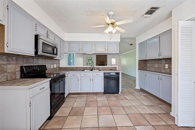 Building Photo - 9008 Topperwind Ct