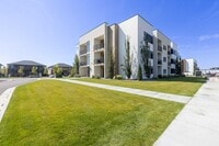 Building Photo - Modern 2 Bed/2 Bath Condo in Rexburg