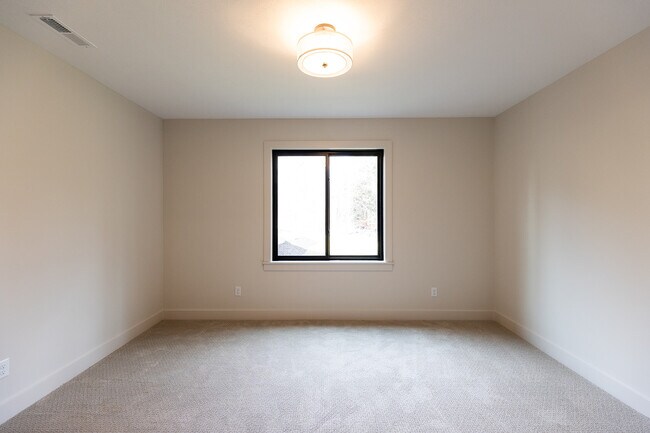 Building Photo - 871 Rosemary Gdns