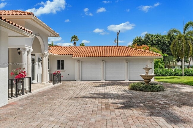 Building Photo - 9400 SW 93rd Ct