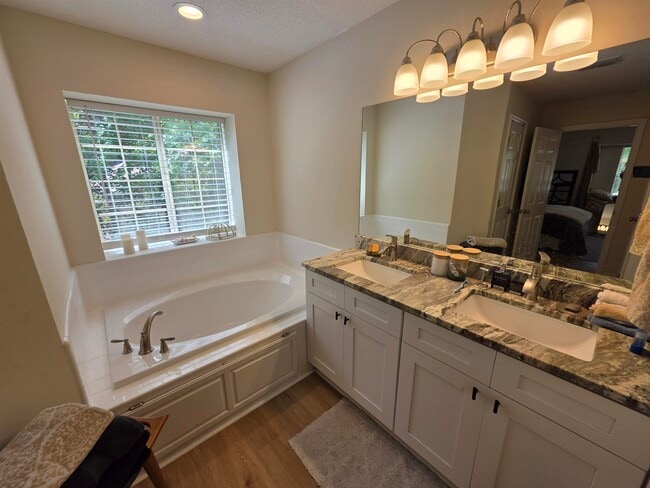 Building Photo - 9369 Buck Haven Trail
