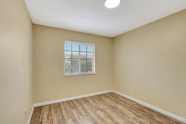 Building Photo - 1302 Lucaya Dr