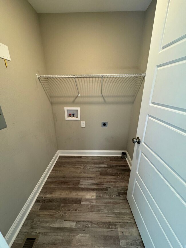 Building Photo - 308 N Varnell Rd