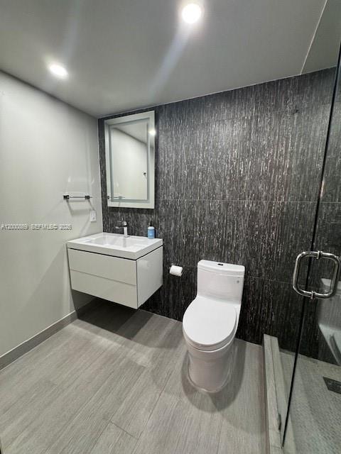 Building Photo - 90 Edgewater Dr