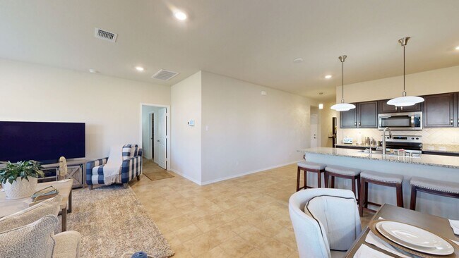 Building Photo - Stunning 4 bedroom home in pristine condition!!!