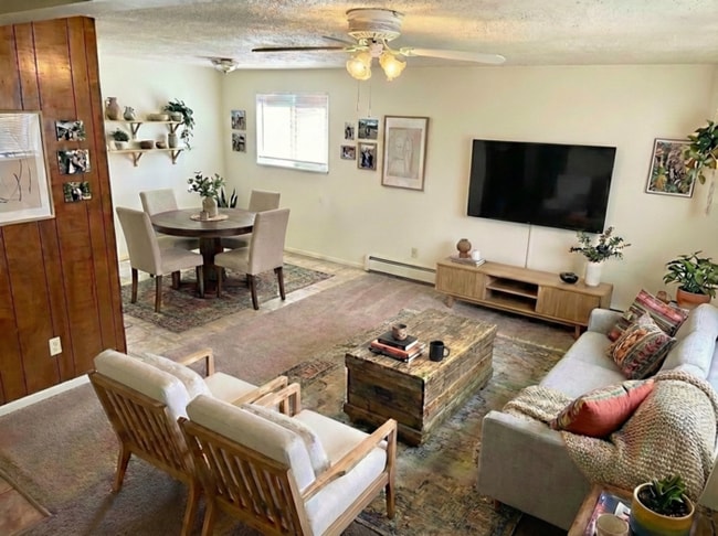 Building Photo - *** MOVE-IN SPECIAL 50% off the First Month*** Great 2 bed 1 bath within 1 mile of CSU!