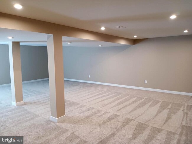 Building Photo - 116 Elmsley Ln