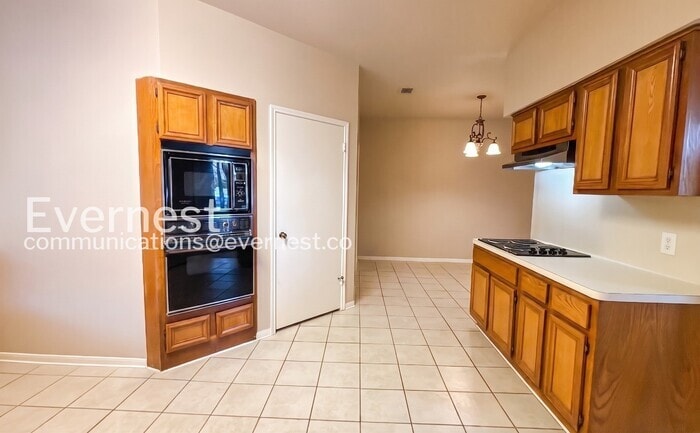 Building Photo - 3103 Hazy Park Dr