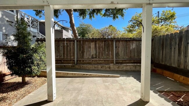 Building Photo - Studio Rental Located Halfway Between Downtown SLO and Cal Poly Campus