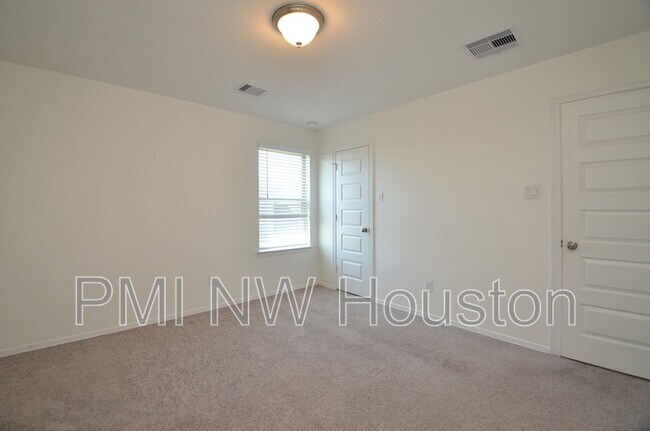 Building Photo - 5602 Tabula Rasa Dr