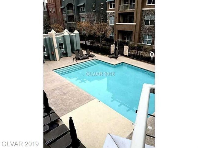 Building Photo - Manhattan Condo - South Las Vegas Blvd.