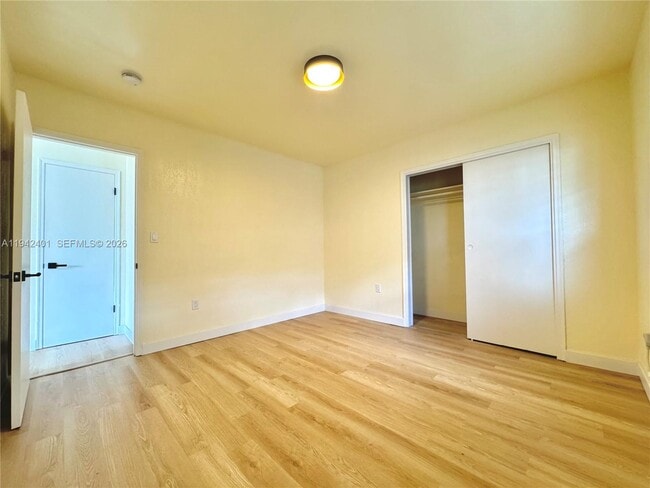 Building Photo - 715 NE 122nd St