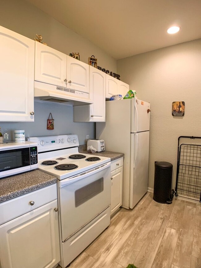 Building Photo - Great 1 Bedroom / 1 Bathroom Condo in Downtown Orlando!