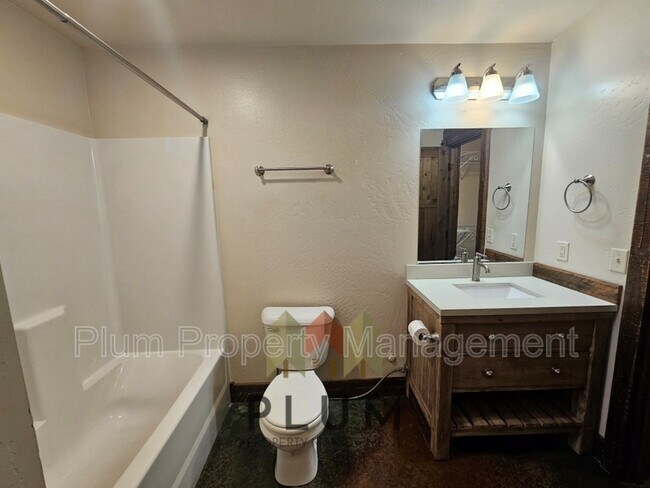 Building Photo - 131 Speedway Ave