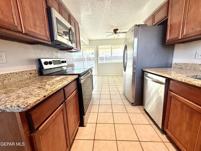 Building Photo - 5208 La Taste Ave