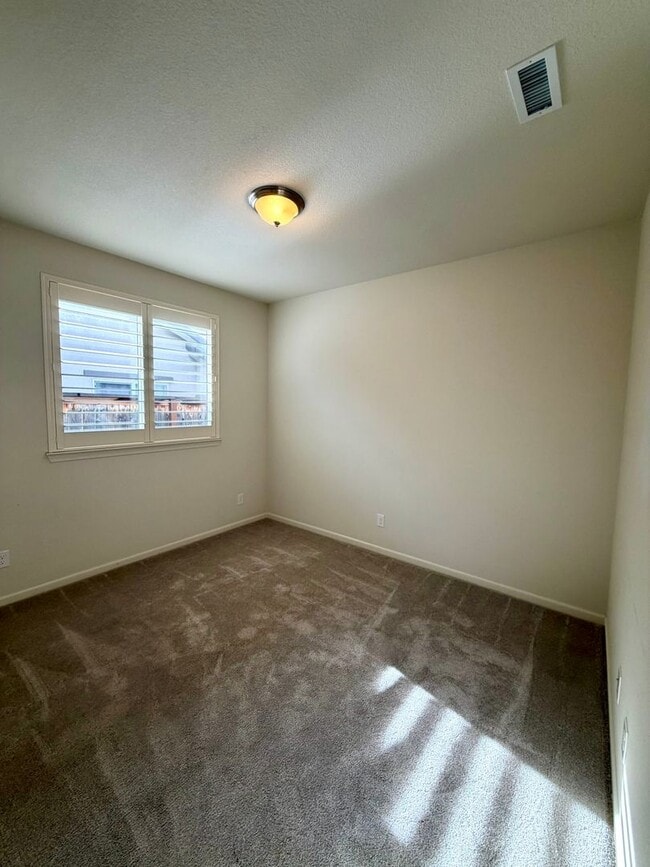 Building Photo - 1360 Wakefield Trail