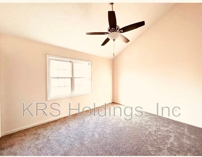 Building Photo - 400 Barrington Way